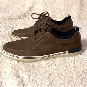 Brown casual shoes